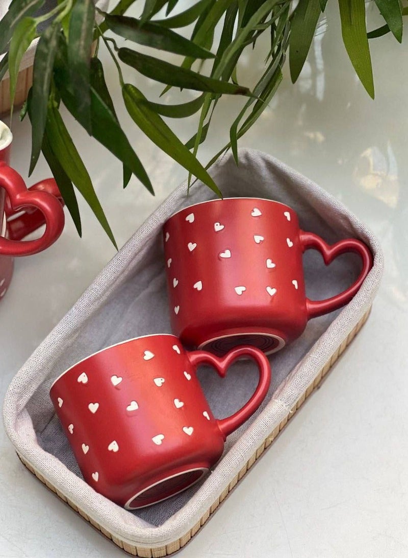 مج بورسلين أنيق باللون الأحمر مزين بنقوش قلوب بيضاء سعة 400 مل مع مقبض مريح وتصميم عملي للاستخدام اليومي - Image 3